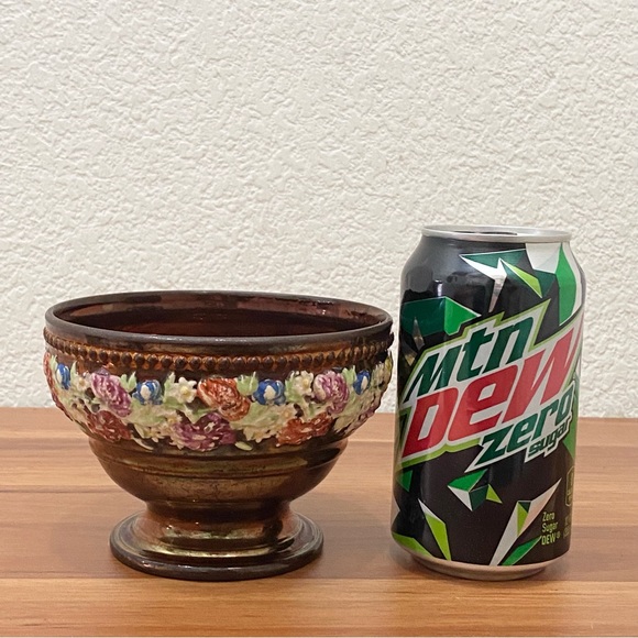 19th Century British Hand Enamelled Relief Molded Floral Band Copper Luster Bowl - Picture 2 of 13